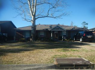 654 Holmes Blvd, Gretna, LA 70056
