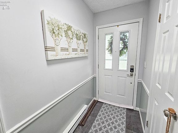 5th image of 4613 Pinewood Dr APT 189