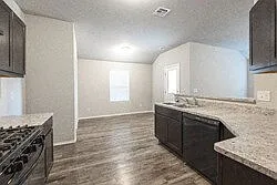 3 bed, 2.0 bath, 1420 sqft, $1,650 — Photo 4
