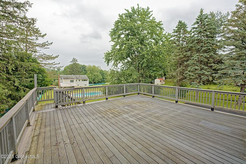 3rd image of 35 Zelenke Drive