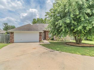 3435 Mulberry Ln, Springdale, AR 72764