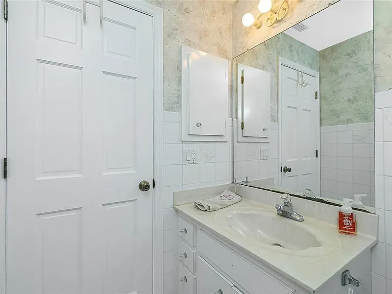 4088 Gingold St — Photo 40