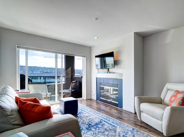 1504 Aurora Ave N APT 210, Seattle, WA 98109
