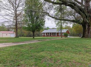 6910 County Road 38, Section, AL 35771