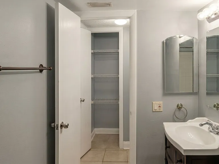 120 S Church Ave #201 — Photo 20