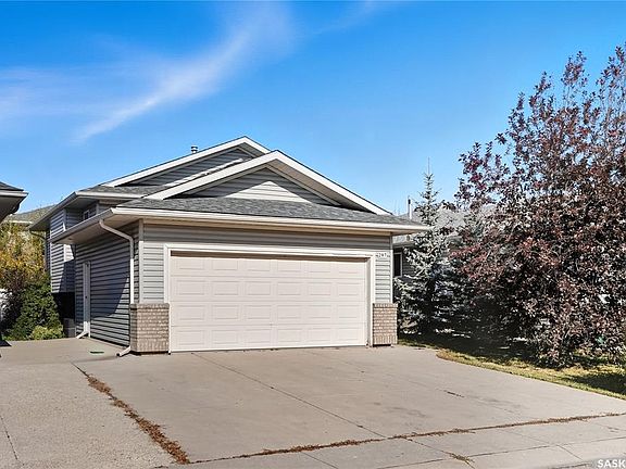 2nd image of 207 Buckwold Cv