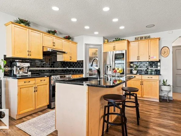 16820 57th St NW, Edmonton, AB T5Y 0K4