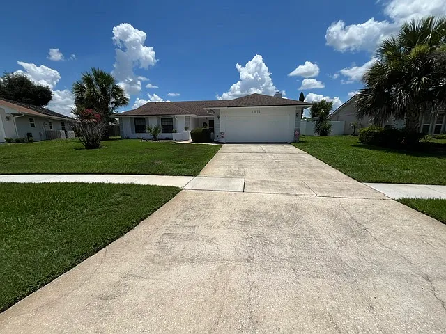 8011 Gillette Ct — Photo 2