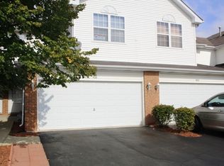 458 Coventry Cir, Glendale Heights, IL 60139