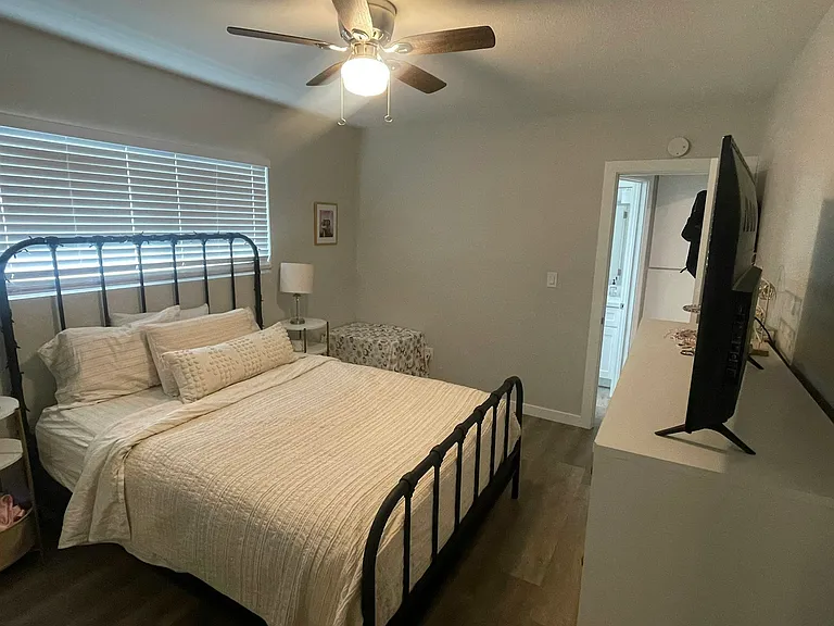 4616 Bancroft St #8 — Photo 5