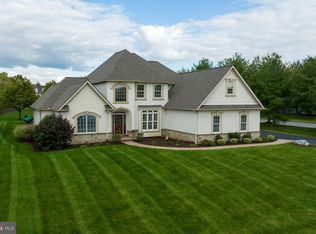 1137 N Lefever Dr, Lititz, PA 17543