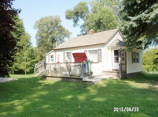 2499 N Lakeshore Rd, Carsonville, MI 48419