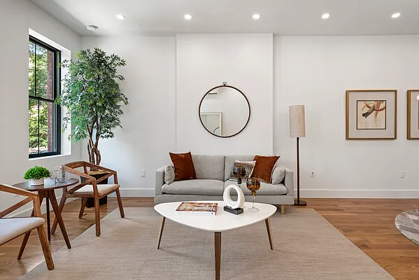 Sold by Nest Seekers International | media 3