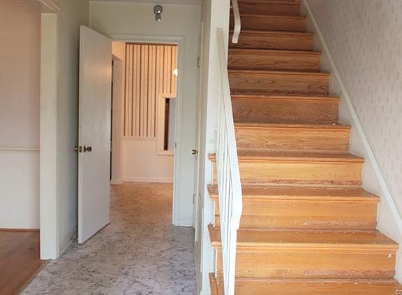 3rd image of 4404 Fitzhugh Ave