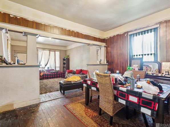 baton-rouge-louisiana-333206465 picture