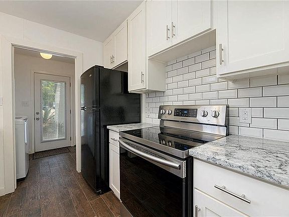 4th image of 1305 Saint Edwards Dr #A