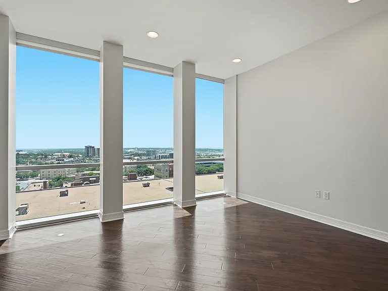 500 Throckmorton St #1108 — Photo 3