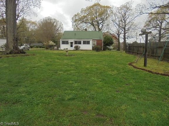 5th image of 3807 Riverdale Dr