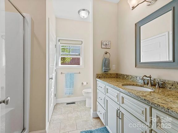 5th image of 18 Greenwood Fields Dr