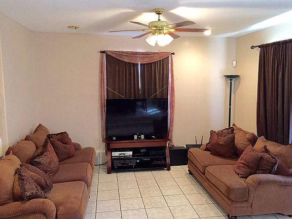2nd image of 219 Valladolid Ave