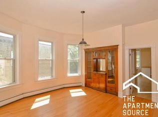 1441 W Warner Ave #2F, Chicago, IL 60613