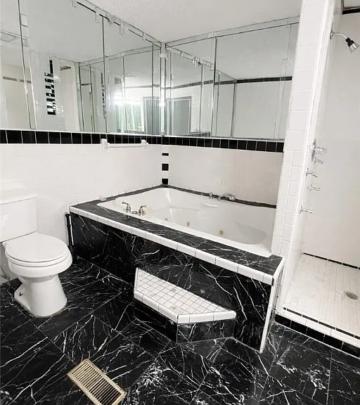 1611 E Henry St #B — Photo 6