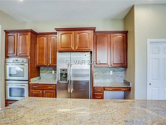 4th image of 3816 Campanario Ave
