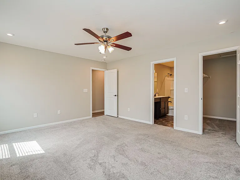 4996 Crestbrook Dr — Photo 12