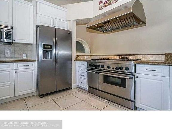2nd image of 3109 NE 26th St