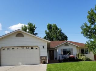 560 Field View Dr, Rapid City, SD 57701