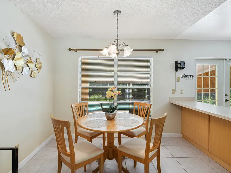 4108 Sand Lake Ct — Photo 6