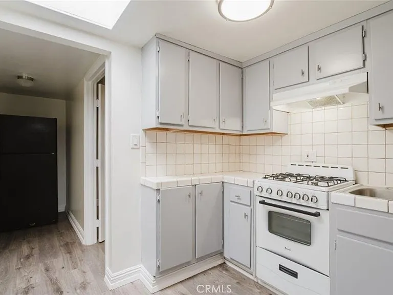 6609 Camellia Ave — Photo 13