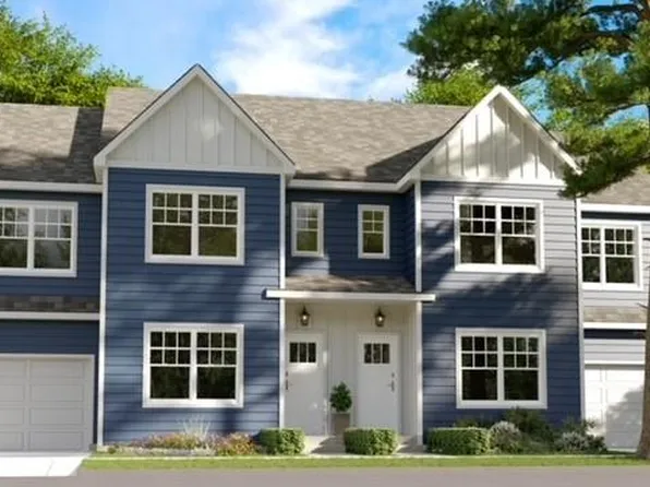 2 Kensington Way, Johnston, RI 02919