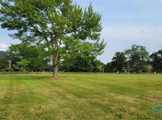 3254 Riverwood Ct, Perrysburg, OH 43551