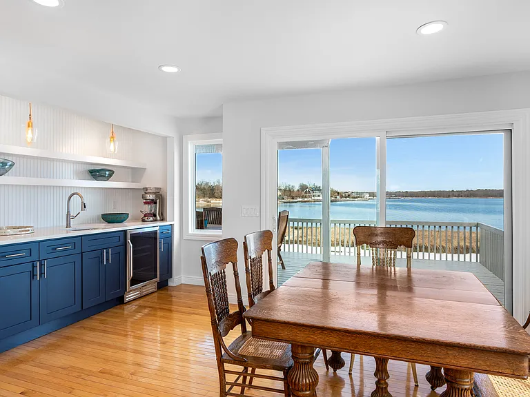 2 Bayside Ave — Photo 11