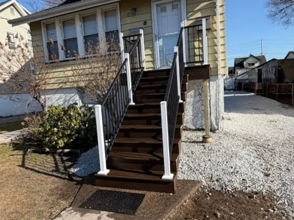 33 Prospect Ave, Little Ferry, NJ 07643