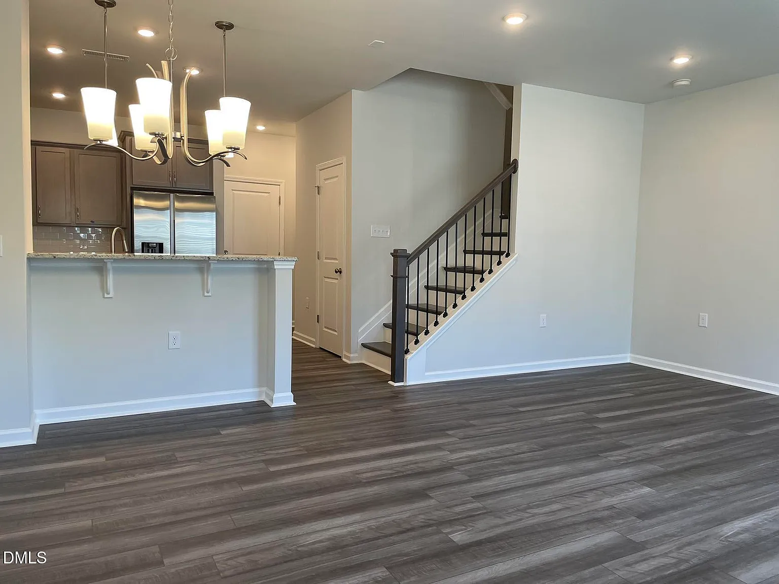 3 bed, 2.5 bath, 1735 sqft, $1,795 — Photo 2