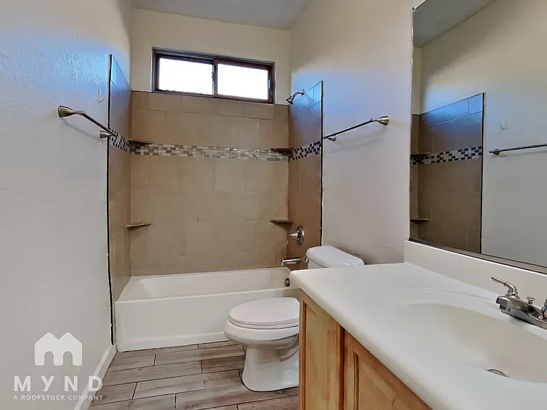 6418 S 49th Dr — Photo 27