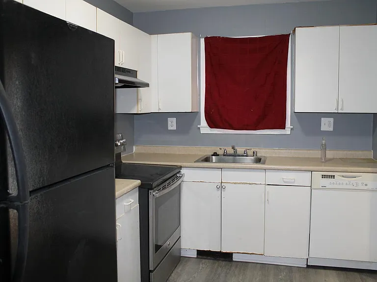 61 King Charles Cir — Photo 6