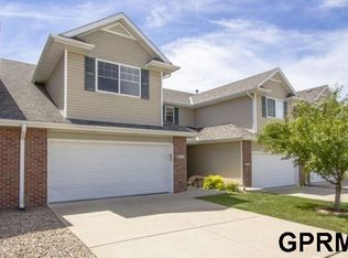 6757 S 90th St, Lincoln, NE 68526