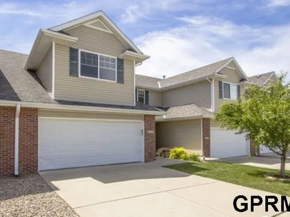 6757 S 90th St, Lincoln, NE 68526