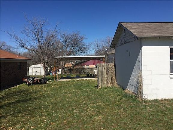 4th image of 8300 Downe Dr