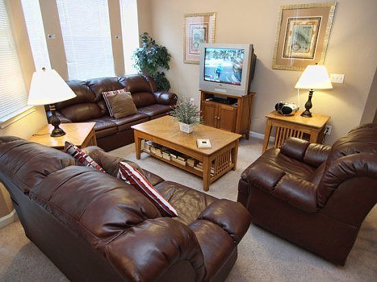 TR3C407-Living-Area-with-TV-Set
