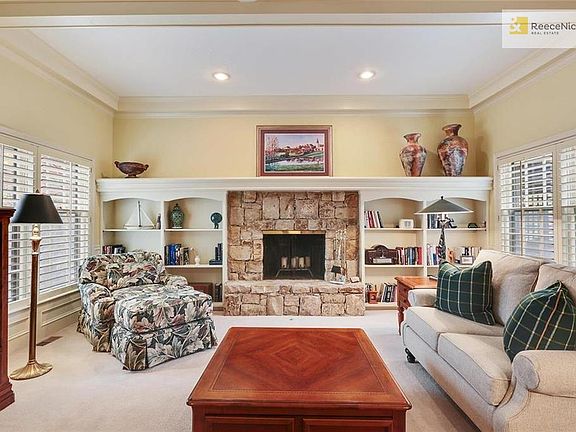 Great windows with plantation shutters