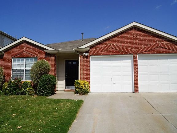2nd image of 204 Waterwood Dr