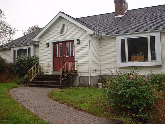 3rd image of 168 Warner Dr