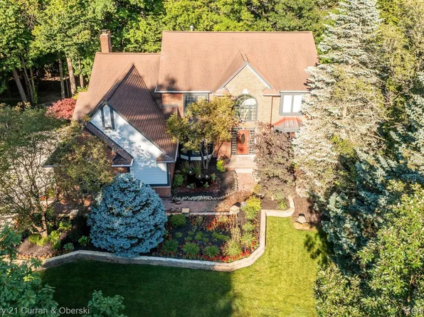 25682 Arcadia Dr, Novi, MI 48374