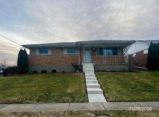 5675 Hollowview Ct, Cincinnati, OH 45233