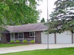 1231 Plateau Heights Rd, Green Bay, WI 54313