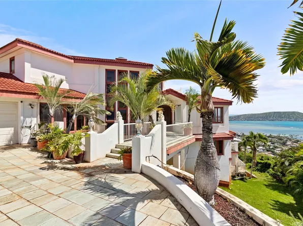 483 Maono Loop, Honolulu, HI 96821